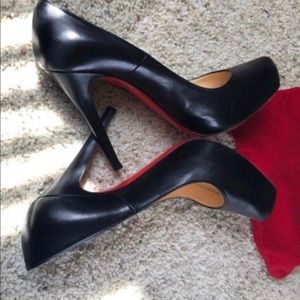 Authentic Christian Loubiton Pumps! Like new